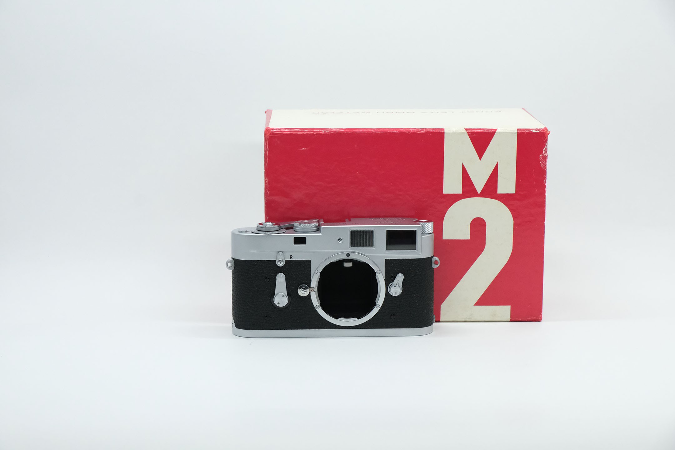 Leica（ライカ）M2-R BodyとM2の箱画像