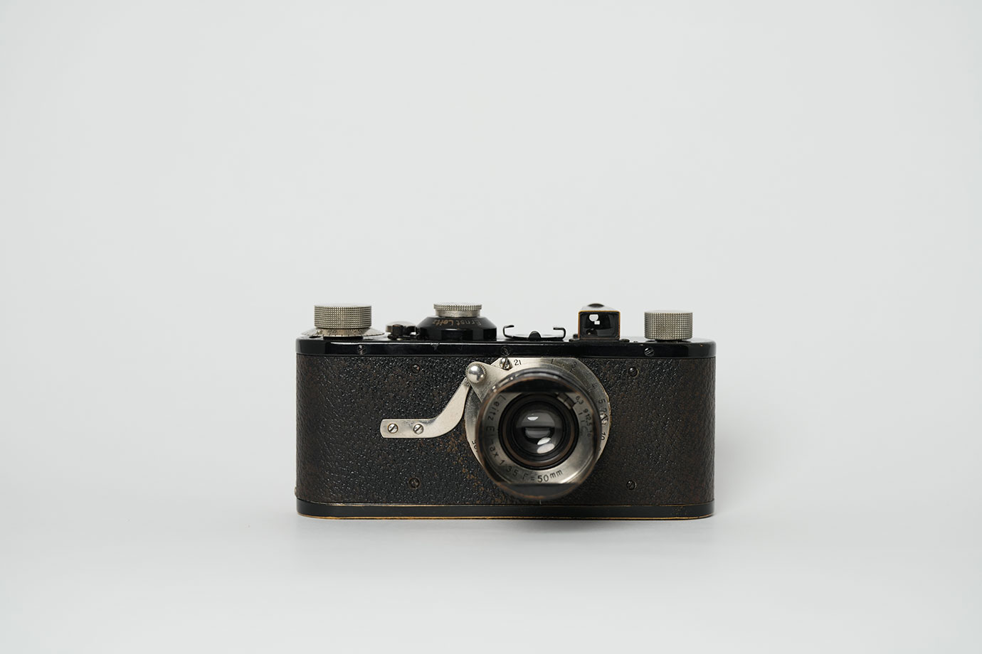 Leica Type 1 f3.5/50mm Elmax フード付き正面